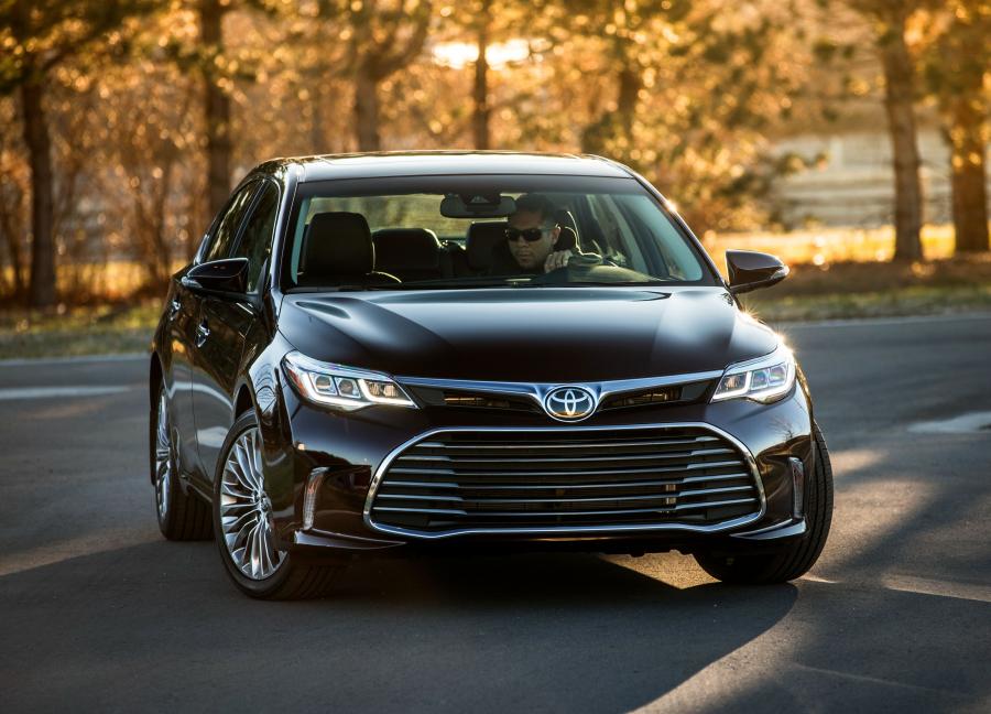 Toyota Avalon 2016 года  (фото 19 из 21)